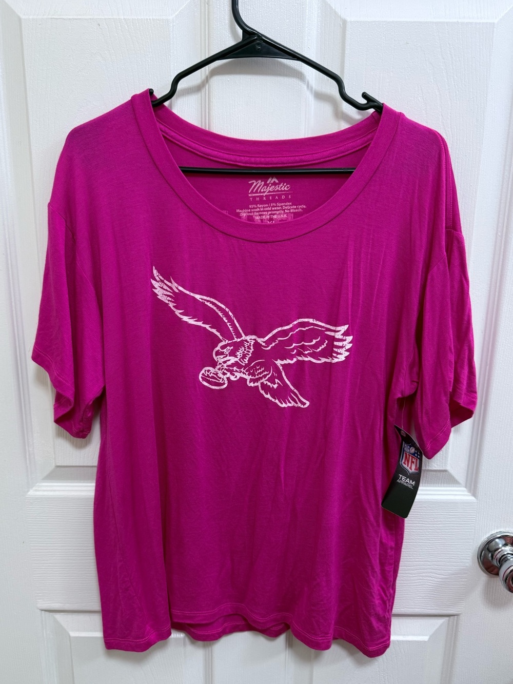 NFL Philadelphia Eagles Pink Barkley 26 Eagles Graphic T-Shirt, Size XL - Picture 5 of 7